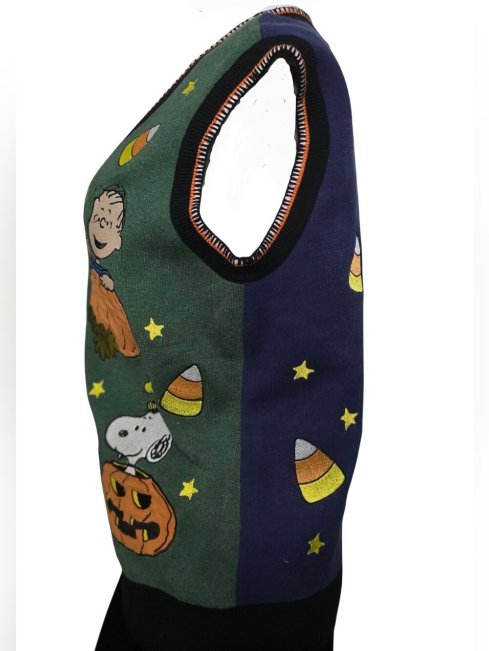 Box Lunch Peanuts Cardigan Vest Size Small NWT Unisex - Picture 7 of 15